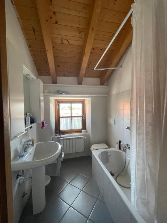 Blue Lake Apartment 20M From The Lake With Box Colico Exterior photo